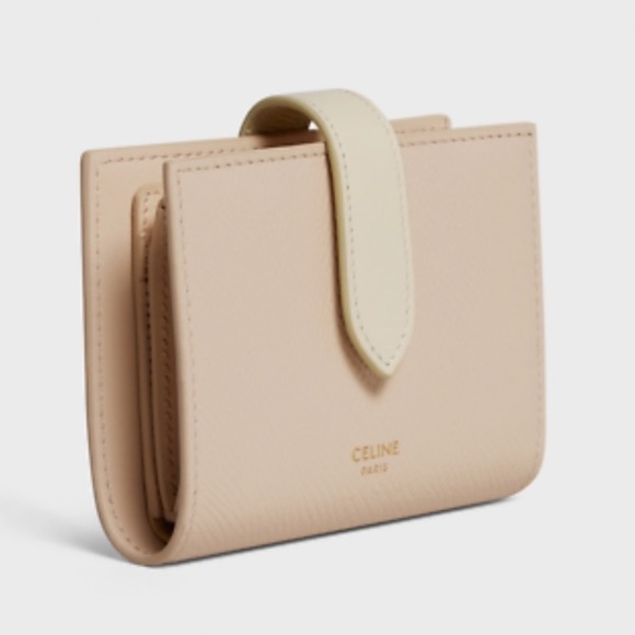 CELINE | SMALL STRAP WALLET IN BICOLOUR GRAINED CALFSKIN POWDER/CREAM - Picture 3 of 13